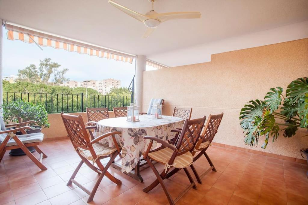 Elegante Apartamento Muy Cerca De La Playa Valencia Eksteriør bilde