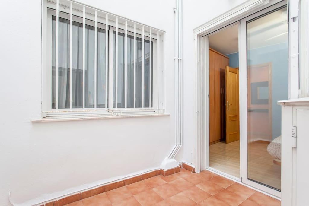 Elegante Apartamento Muy Cerca De La Playa Valencia Eksteriør bilde